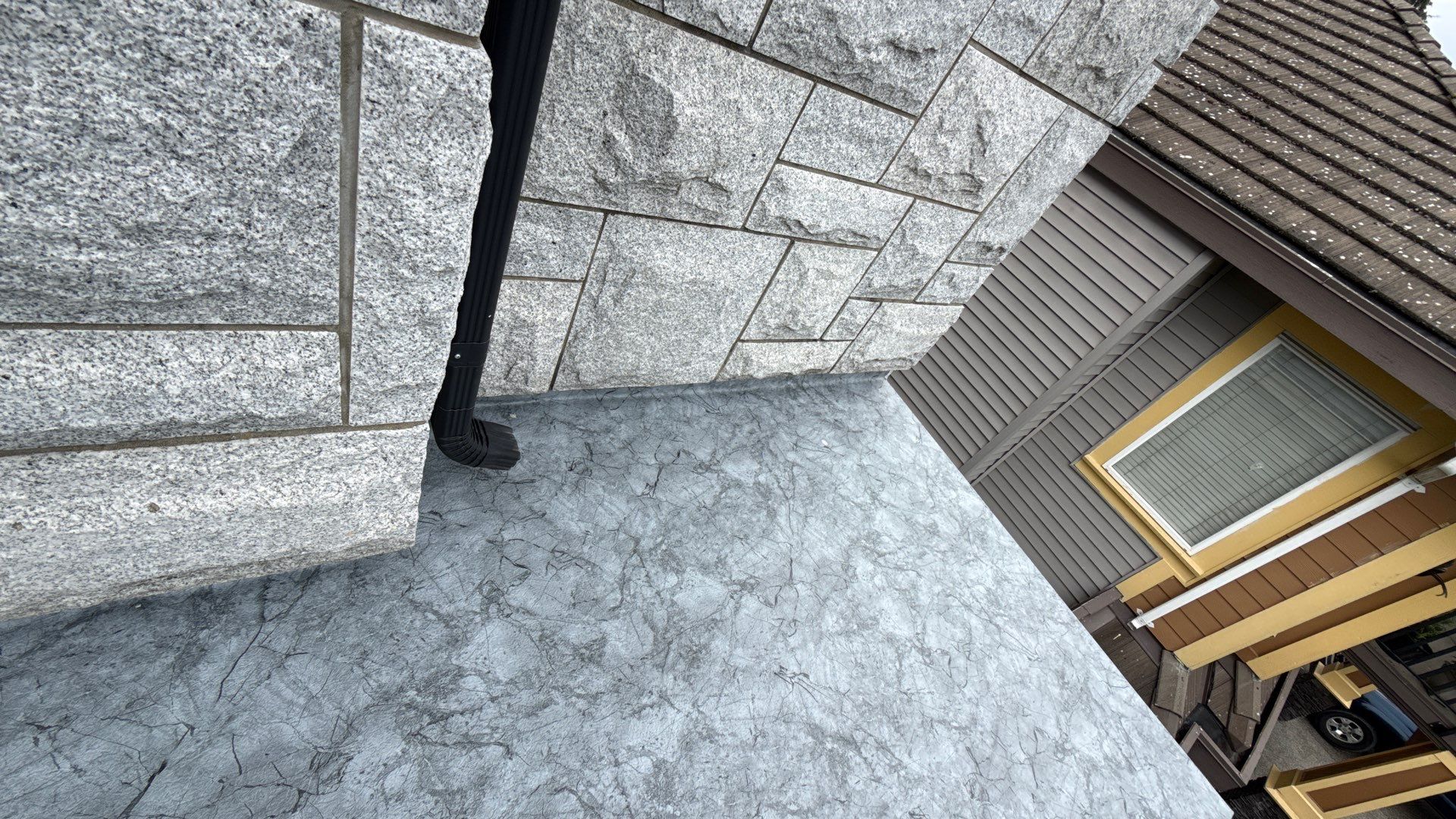 Valordek Marble Grey vinyl decking Valordek Marble Grey vinyl decking membrane on a residential deck