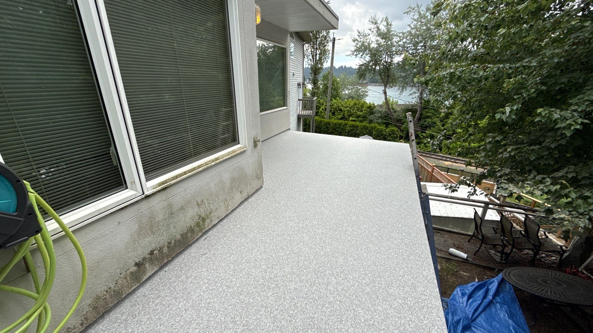 Vinyl Decking vs Tile for a Balcony: Which Is Better?