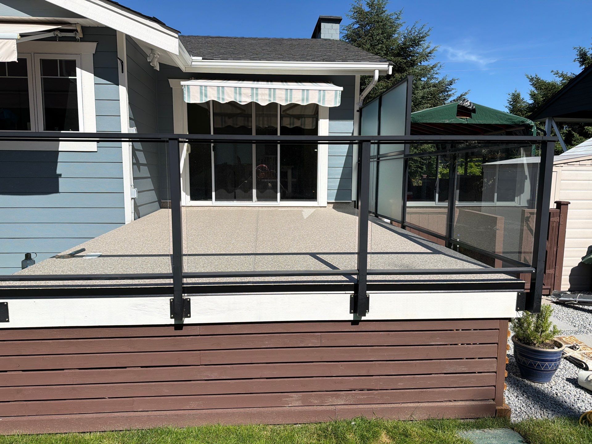 Valordek Beige Stone vinyl decking Valordek Beige Stone vinyl decking membrane on a residential deck